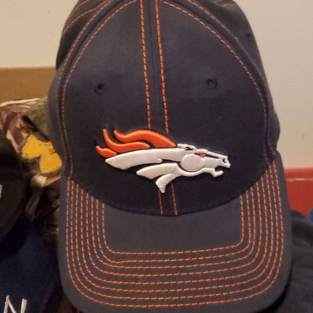 Broncos new era flex fit hat